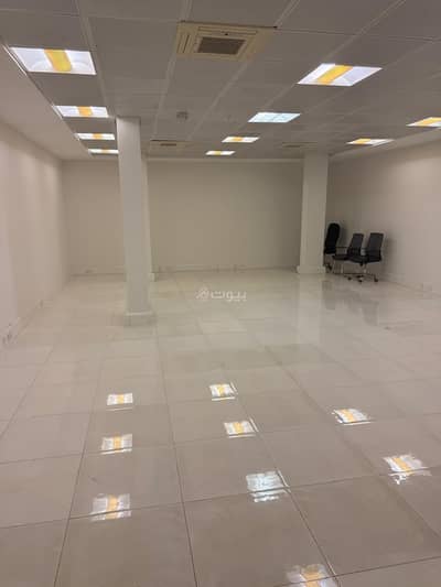 عقارات تجارية اخرى  للايجار في القرم، مسقط - مساحة تجارية للإيجار في قرم، مسقط