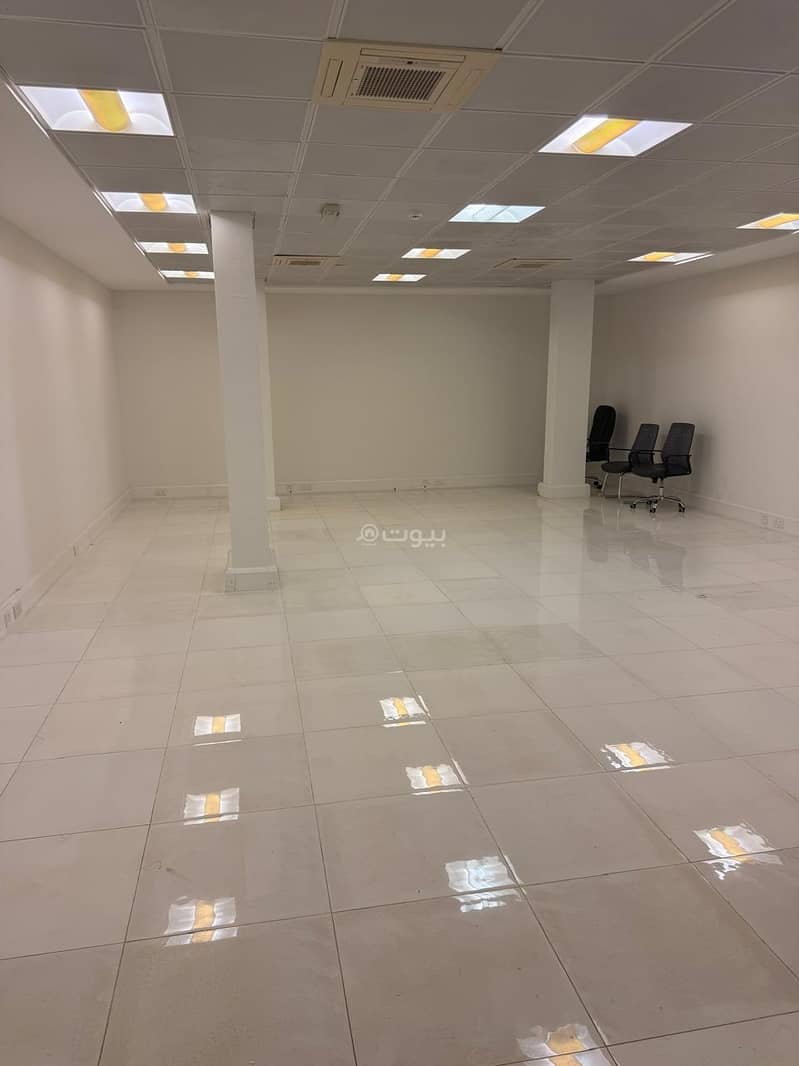 مساحة تجارية للإيجار في قرم، مسقط مساحة تجارية للإيجار في قرم، مسقط