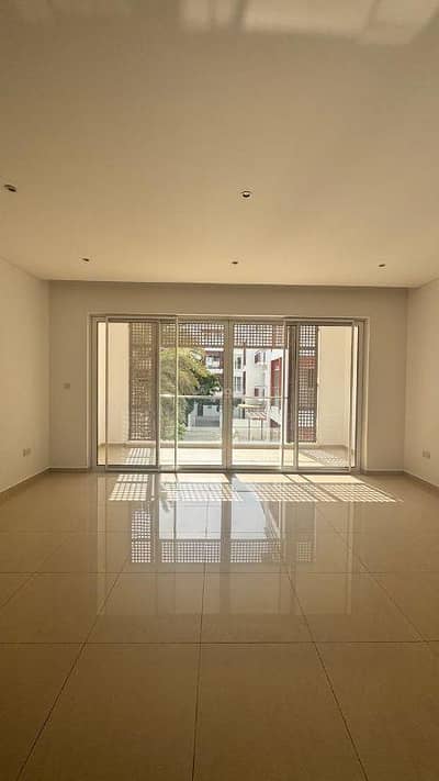 شقة 2 غرفة نوم للايجار في الموج، مسقط - شقة مكونة من غرفتي نوم للإيجار في الموج، مسقط