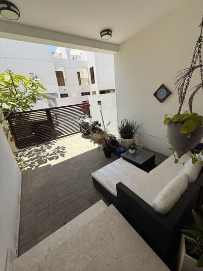 4 Bedroom Villa for Sale in Qurum, Muscat - 4 Bedrooms Villa For Sale in Qurum, Muscat