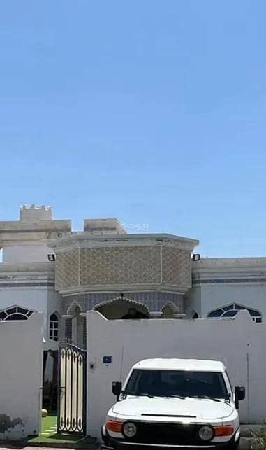 4 Bedrooms Villa For Sale in Al Mawaleh, Muscat