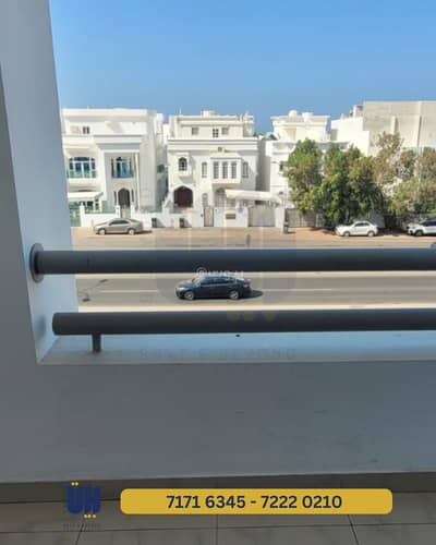 فلیٹ 2 غرفة نوم للايجار في القرم، مسقط - شقة مكونة من غرفتي نوم للإيجار في قورم، مسقط