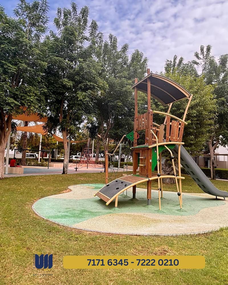 فيلا مكونة من 4 غرف نوم للإيجار في الموج (ذا ويف) مسقط