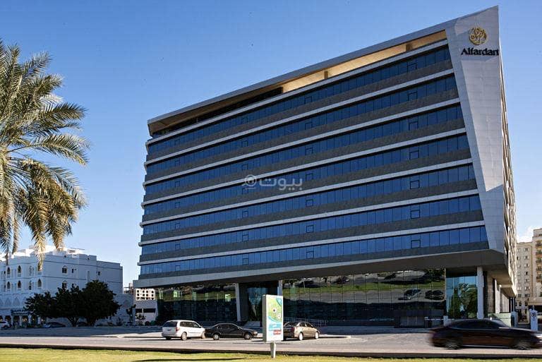 مساحة تجارية للإيجار في الغلا، مسقط