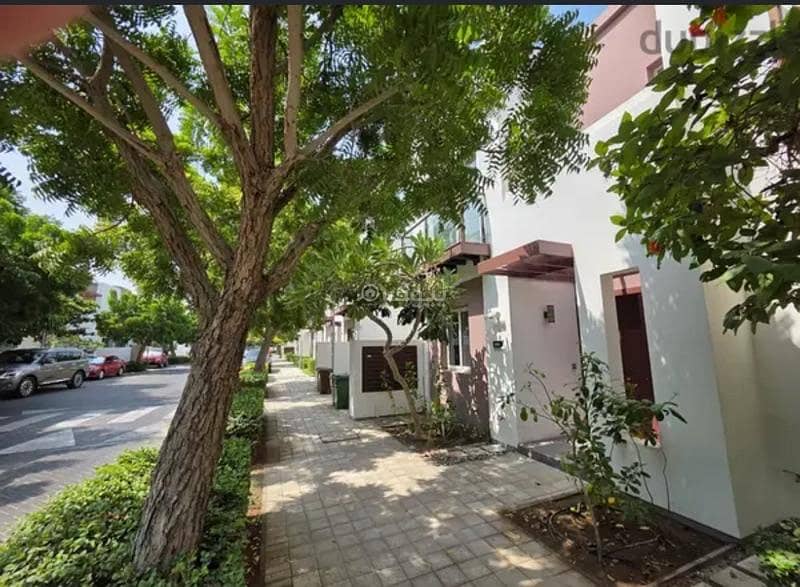 فيلا مكونة من 2 غرفة نوم للإيجار في الموج مسقط فيلا مكونة من 2 غرفة نوم للإيجار في الموج مسقط