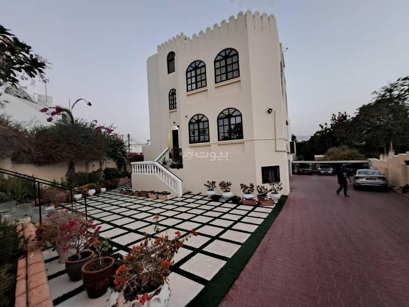 فيلا مكونة من 5 غرف نوم للبيع في قرم، مسقط فيلا مكونة من 5 غرف نوم للبيع في قرم، مسقط