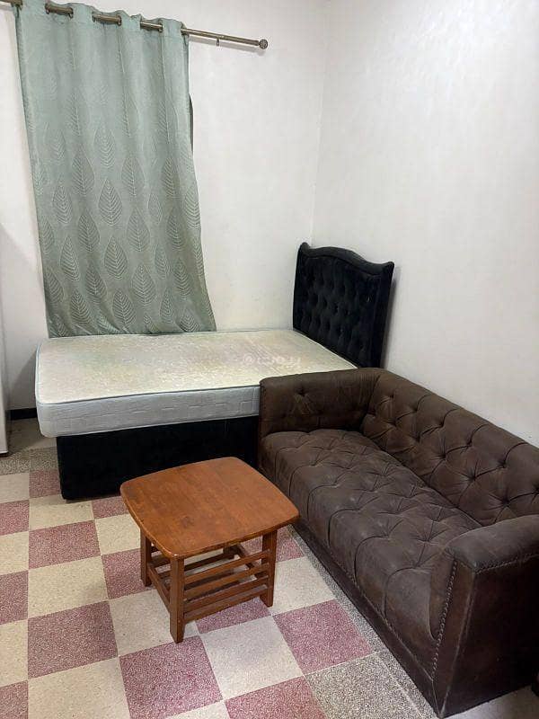 شقة مكونة من غرفة نوم واحدة للايجار في عزيبة، مسقط