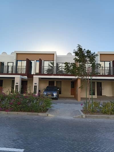 شقة 4 غرف نوم للايجار في الموج، مسقط - شقة مكونة من 4 غرف نوم للايجار في الموج مسقط