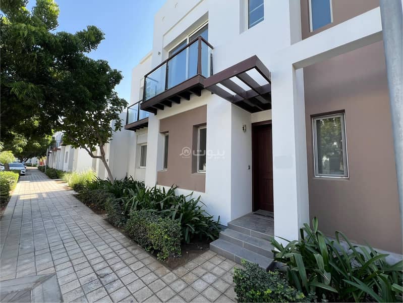 3 Bedroom Villa For Rent The Wave (Almouj) Muscat