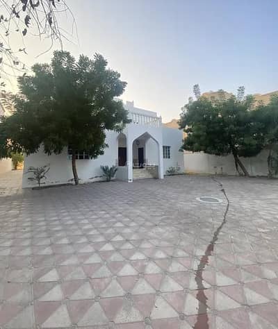 فیلا 12 غرف نوم للايجار في العامرات، مسقط - فيلا مكونة من 12 غرفة نوم للإيجار في العمارات، مسقط