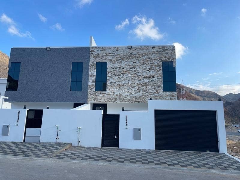 فيلا مكونة من 5 غرف نوم للبيع في أنساب، مسقط