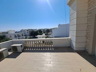 3 Bedroom Flat for Rent in Al Hail, Muscat - 3 Bedrooms Apartment For Rent Al Hail, Muscat