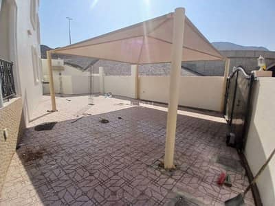 فیلا 6 غرف نوم للايجار في مدينة السلطان قابوس، مسقط - فيلا مكونة من 6 غرف نوم للإيجار في مدينة السلطان قابوس، مسقط