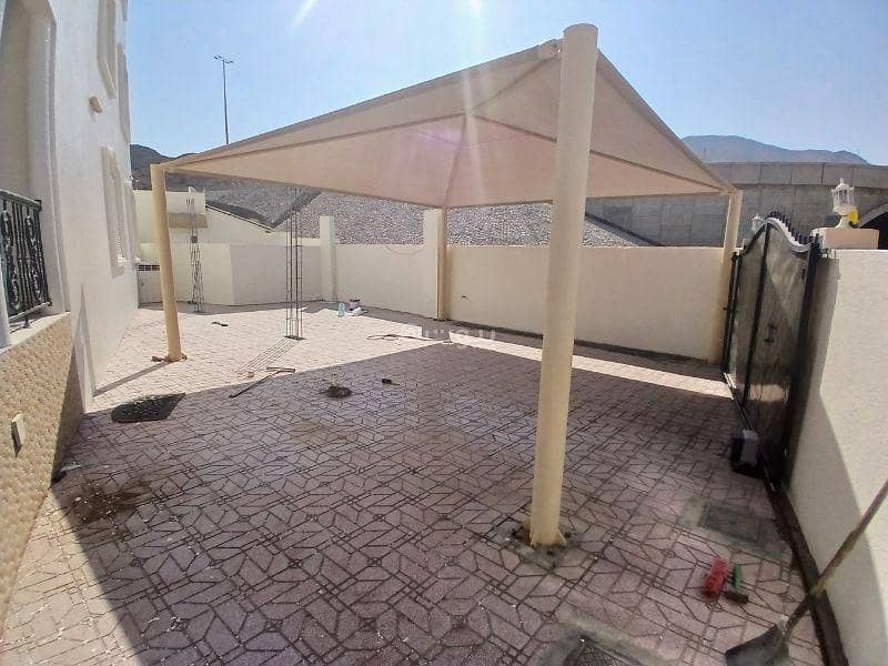 فيلا مكونة من 6 غرف نوم للإيجار في مدينة السلطان قابوس، مسقط