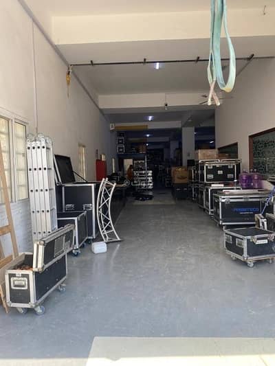 عقارات تجارية اخرى  للايجار في وادي الكبير، مسقط - عقار تجاري للإيجار في الوادي الكبير، مسقط