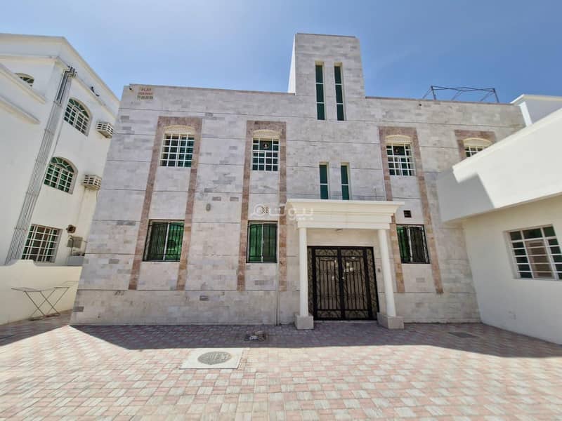 شقة مكونة من غرفتي نوم للإيجار في المعاول، مسقط شقة مكونة من غرفتي نوم للإيجار في المعاول، مسقط