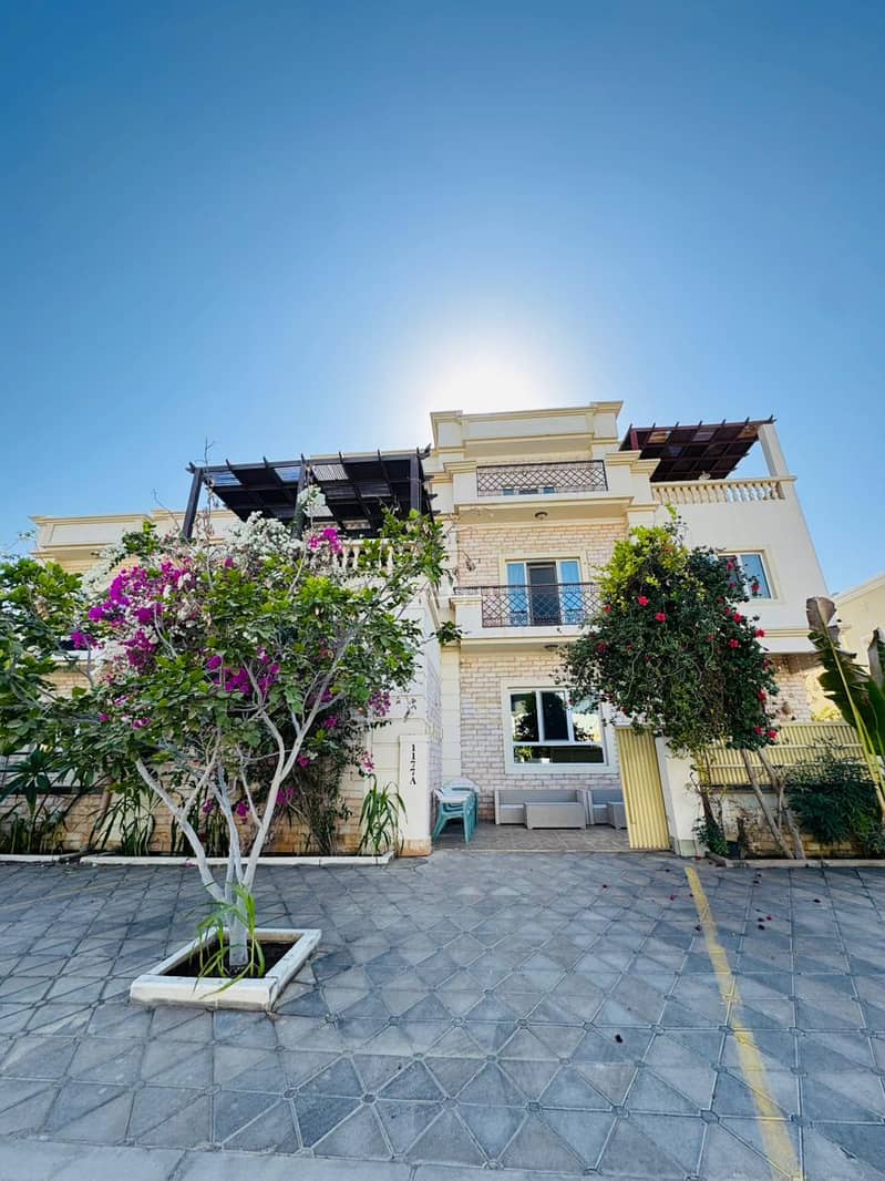 شقة مكونة من 3 غرف نوم للإيجار في الهيل، مسقط