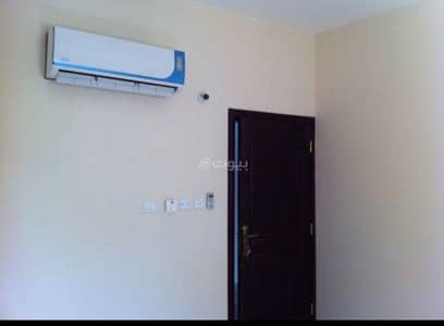 3 Bedroom Flat for Rent in Mutrah, Muscat - 3 Bedrooms Apartment For Rent Mutrah, Muscat