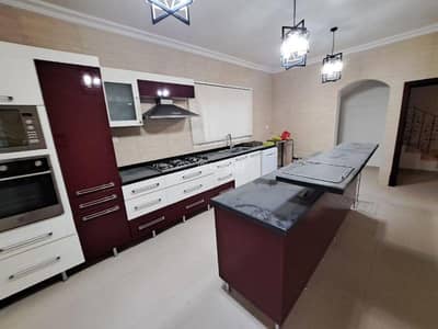 فیلا 4 غرف نوم للايجار في الموالح، مسقط - فيلا مكونة من 4 غرف نوم للإيجار في الموالح، مسقط