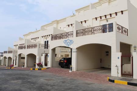 فیلا 4 غرف نوم للايجار في مدينة السلطان قابوس، مسقط - فيلا مكونة من 4 غرف نوم للإيجار في مدینہ السلطان قابوس، مسقط