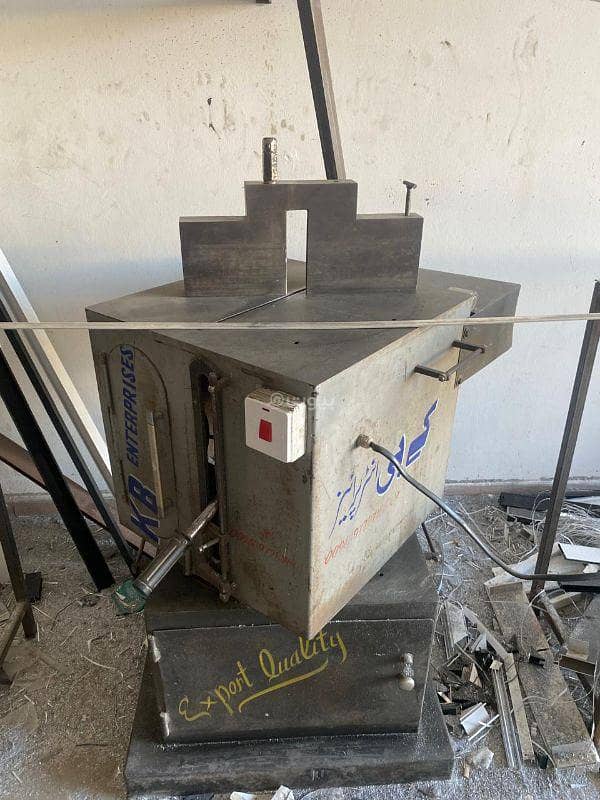 كراج للبيع في بركة، الباطنة كراج للبيع في بركة، الباطنة