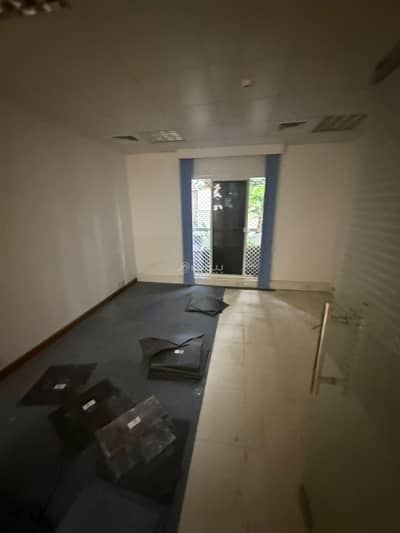 عقارات تجارية اخرى  للايجار في القرم، مسقط - عقار تجاري للإيجار في القرُم، مسقط