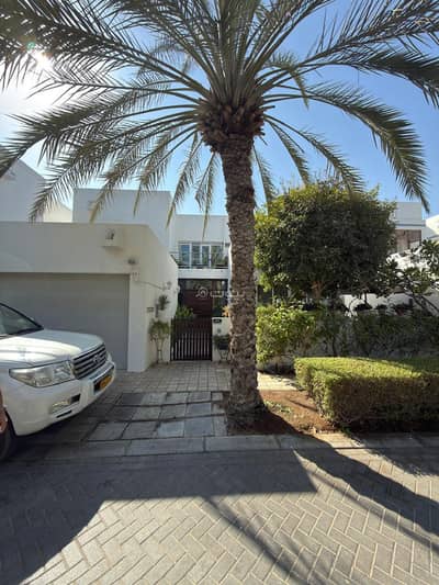 فیلا 4 غرف نوم للبيع في الموج، مسقط - فيلا مكونة من 4 غرف نوم للبيع في الواحة (الموج) مسقط