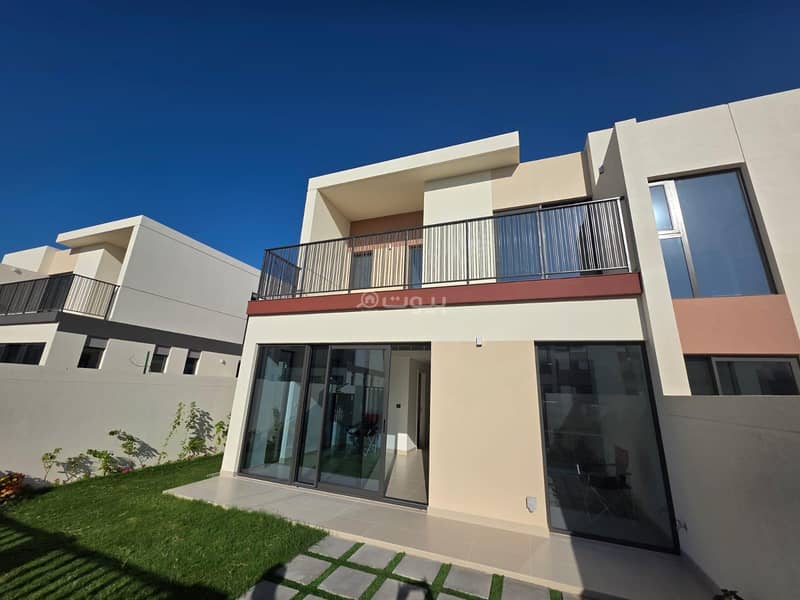 فيلا مكونة من 4 غرف نوم للإيجار في الواجهة (الموج) مسقط