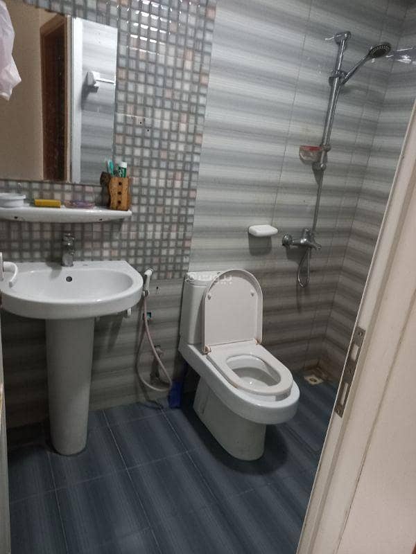 غرفة واحدة للإيجار في روي، مسقط غرفة واحدة للإيجار في روي، مسقط