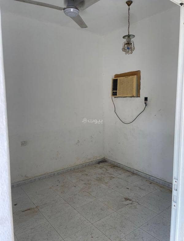 1 Room For Rent in Al Hail, Muscat 1 Room For Rent in Al Hail, Muscat
