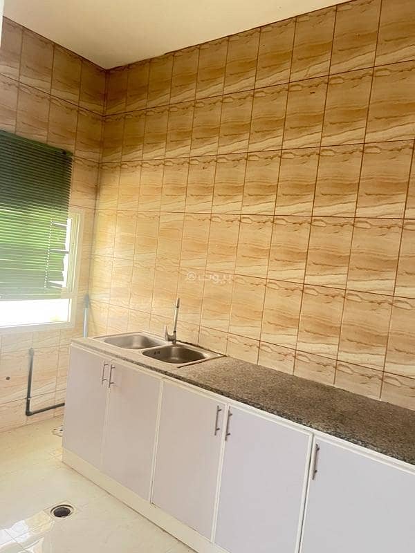 8 Bedrooms Villa For Rent Al Mawaleh, Muscat