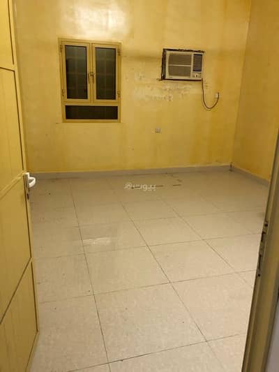 1 Bedroom Room for Rent in Barka, Al Batinah - 1 Room For Rent in Barka, Al Batinah