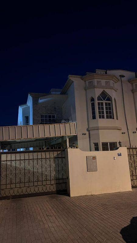 فيلا 5 غرف نوم للإيجار في الموالح مسقط
