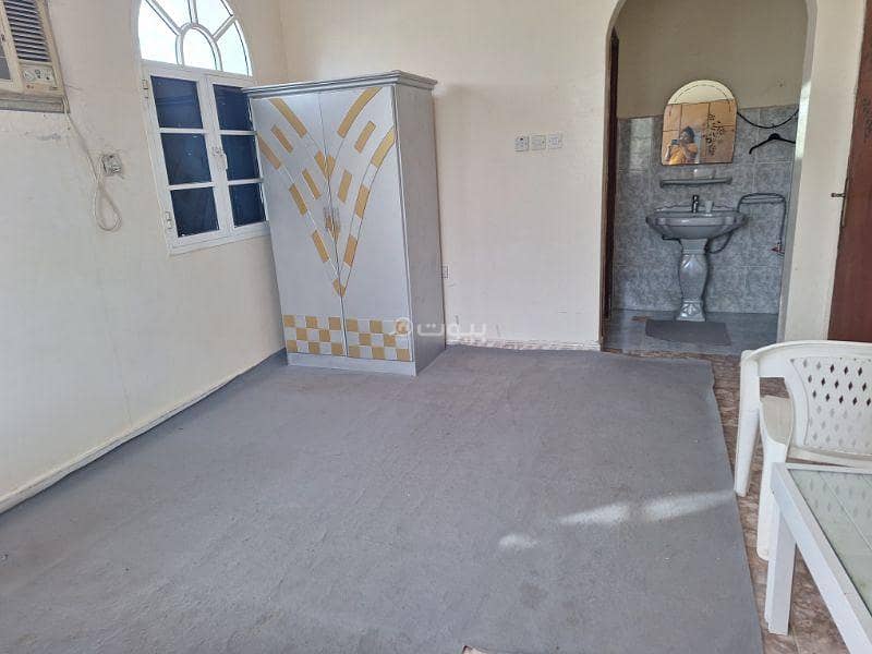 1 Room For Rent in Al Hail, Muscat 1 Room For Rent in Al Hail, Muscat