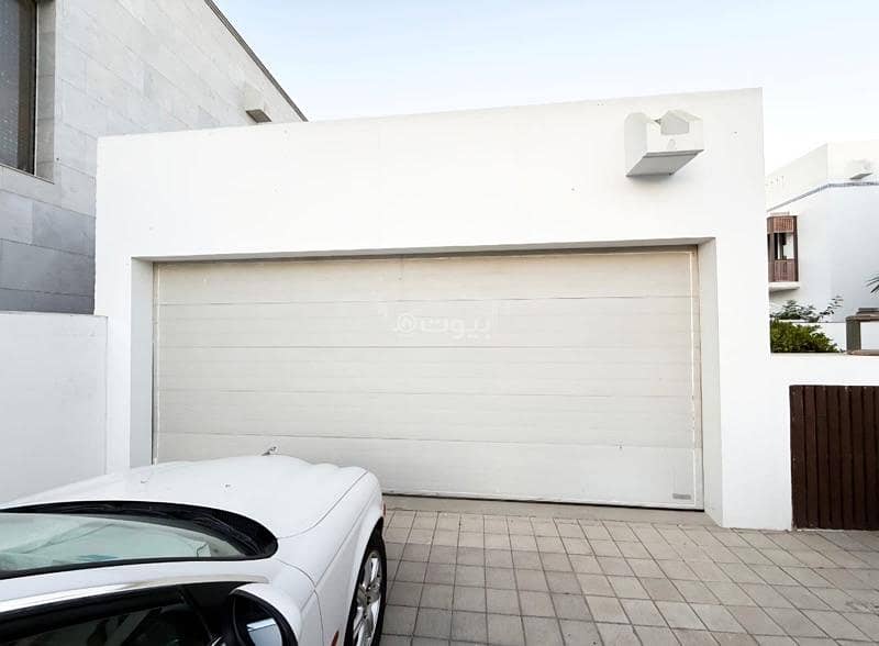 فيلا مكونة من 5 غرف نوم للبيع في الموج مسقط فيلا مكونة من 5 غرف نوم للبيع في الموج مسقط