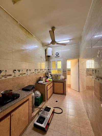 1 Bedroom Room for Rent in Al Hamriyah, Muscat - 1 Room For Rent in Al Hamriyah, Muscat