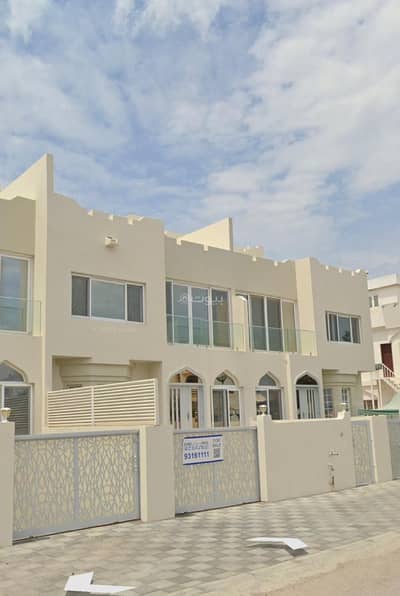 فیلا 4 غرف نوم للبيع في الغبرة، مسقط - فيلا مكونة من 4 غرف نوم للبيع في الغبرة، مسقط