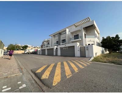 فیلا 4 غرف نوم للايجار في مدينة السلطان قابوس، مسقط - فيلا مكونة من 4 غرف نوم للإيجار في مدينة السلطان قابوس، مسقط