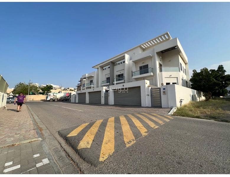 فيلا مكونة من 4 غرف نوم للإيجار في مدينة السلطان قابوس، مسقط فيلا مكونة من 4 غرف نوم للإيجار في مدينة السلطان قابوس، مسقط