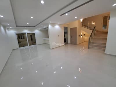 4 Bedroom Villa for Rent in Madinat As Sultan Qaboos, Muscat - 4 Bedrooms Villa For Rent Madinat As Sultan Qaboos, Muscat