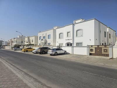 فیلا 8 غرف نوم للبيع في العامرات، مسقط - فيلا تضم 8 غرف نوم للبيع في الأمارات، مسقط