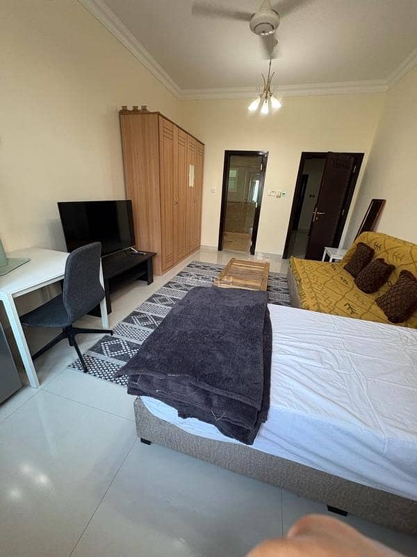 غرفة مكونة من غرفة نوم واحدة للإيجار في مدينة السلطان قابوس، مسقط غرفة مكونة من غرفة نوم واحدة للإيجار في مدينة السلطان قابوس، مسقط