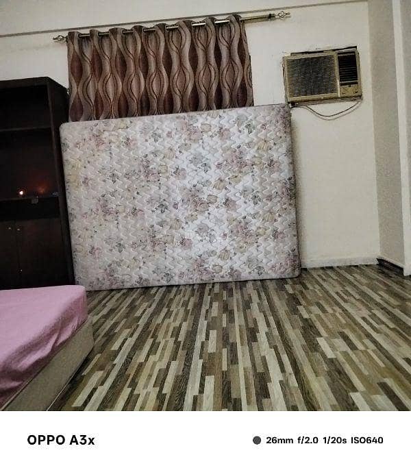 غرفة واحدة للإيجار في روي، مسقط غرفة واحدة للإيجار في روي، مسقط