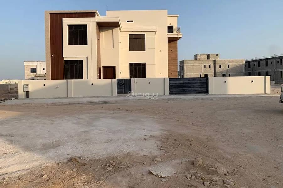4 Bedrooms Chalet For Sale in Salalah, Dhofar 4 Bedrooms Chalet For Sale in Salalah, Dhofar