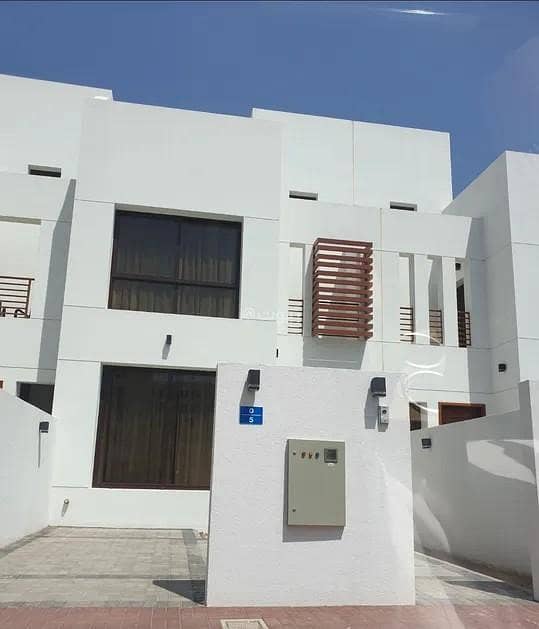 6 Bedrooms Villa For Sale in Qurum, Muscat 6 Bedrooms Villa For Sale in Qurum, Muscat