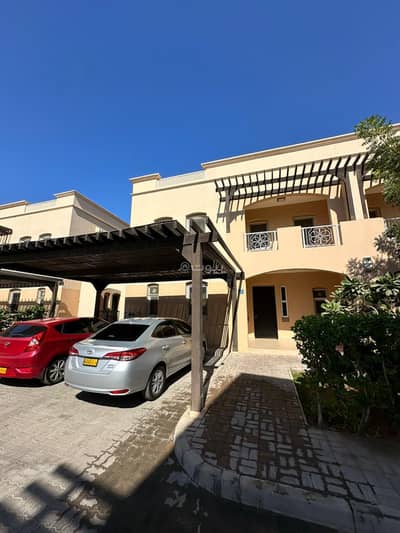 فیلا 4 غرف نوم للايجار في بوشر، مسقط - فيلا مكونة من 4 غرف نوم للإيجار في بوشر، مسقط