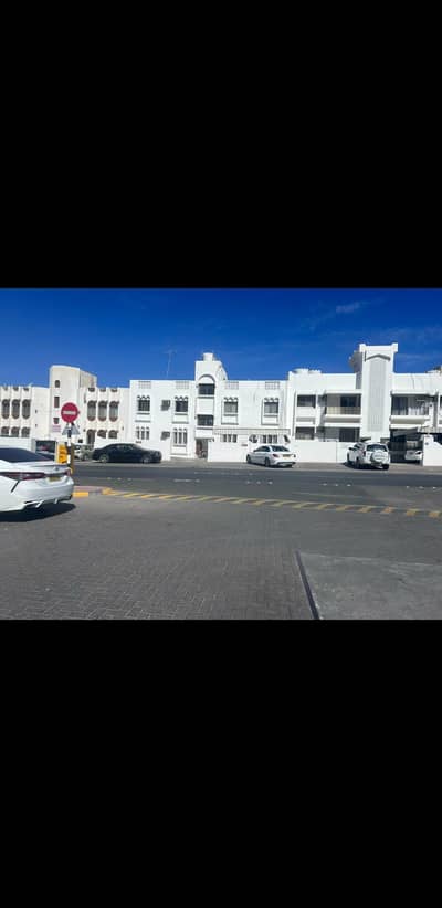 مجمع تجاري للبيع في وادي الكبير، مسقط - مبنى تجاري للبيع في الموالح، مسقط مجمع تجاري للبيع في وادي الكبير، مسقط - مبنى تجاري للبيع في الموالح، مسقط