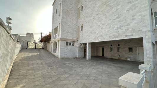 5 Bedroom Villa for Rent in Qurum, Muscat - 5 Bedrooms Villa For Rent in Qurum, Muscat
