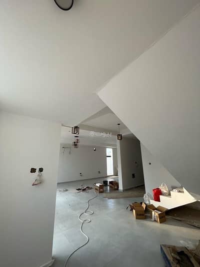 فیلا 4 غرف نوم للايجار في مدينة السلطان قابوس، مسقط - فيلا مكونة من 4 غرف نوم للإيجار في مدينة السلطان قابوس، مسقط