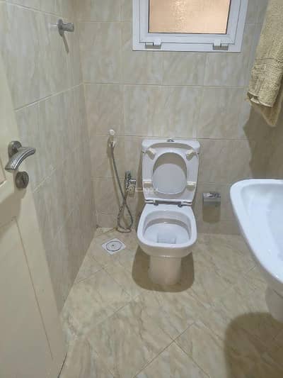 2 Bedroom Flat for Rent in Madinat As Sultan Qaboos, Muscat - 2 Bedrooms Apartment For Rent Madinat As Sultan Qaboos, Muscat